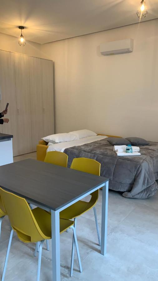 Dimora Di Privacy Fronte Parco E Ospedale Di Monza Apartman Lissone Kültér fotó