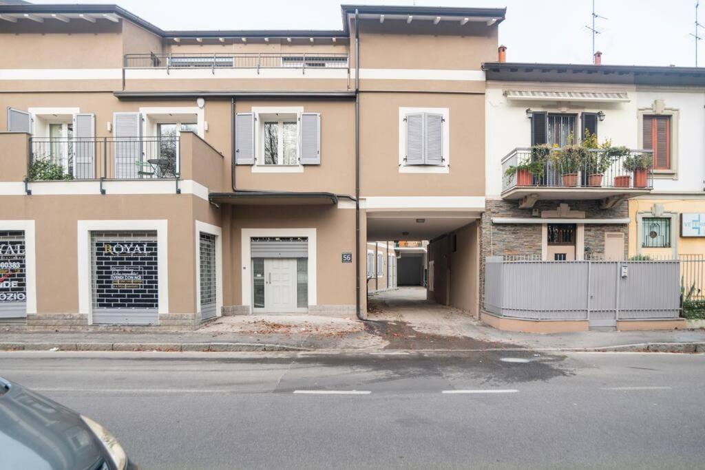Dimora Di Privacy Fronte Parco E Ospedale Di Monza Apartman Lissone Kültér fotó