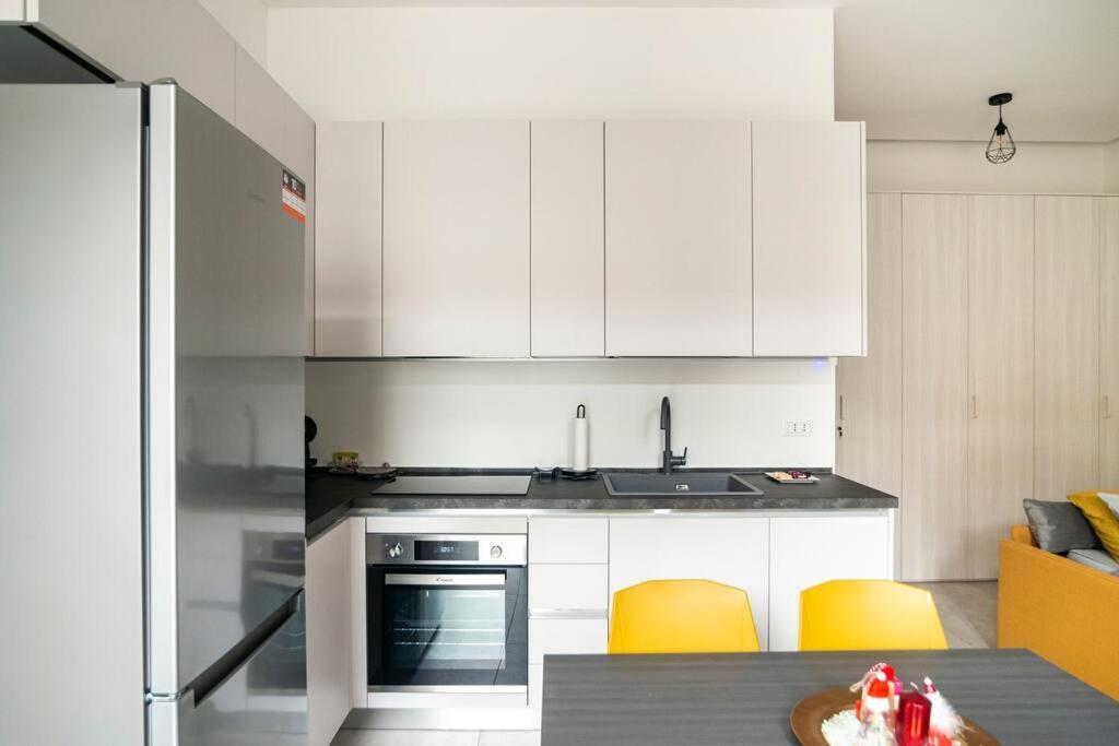 Dimora Di Privacy Fronte Parco E Ospedale Di Monza Apartman Lissone Kültér fotó